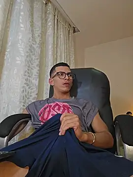 Show de TOMBOYSEXX na webcam