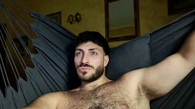 mark_ariete Show in webcam