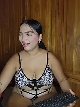 Mia_em Adlı Modelin Web Kamerası Şovu