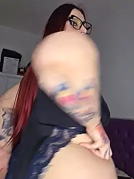 Show de CurvyNattasha na webcam
