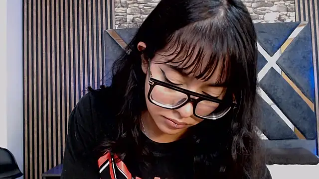 Amy_channel Adlı Modelin Canlı XXX Sohbeti