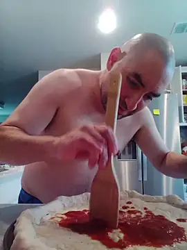 CumDumpPig83: διαδικτυακό σόου στην κάμερα