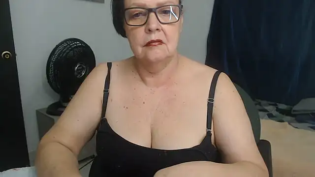 latinalili9's Live XXX Chat