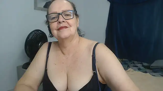 Chat +18 de latinalili9 ao vivo