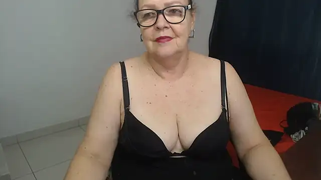 XXX chat uživo modela latinalili9