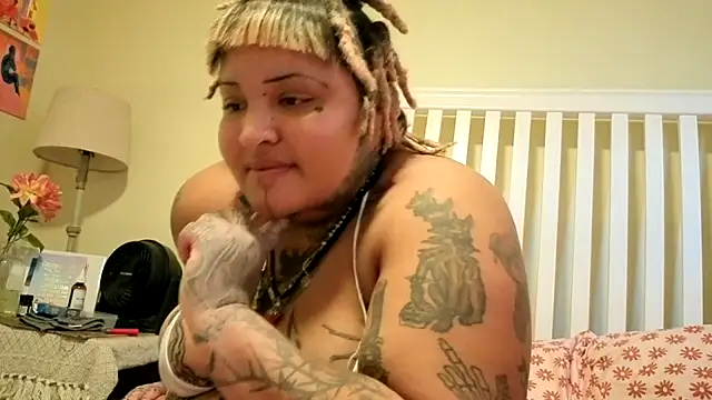 succubussy666 Webcam Show