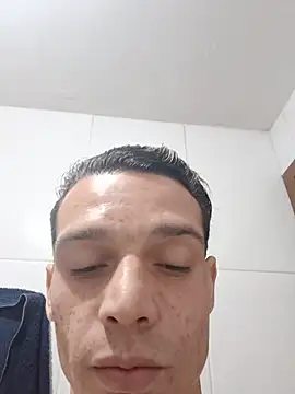 Show modela Magrin888 na web-kameri