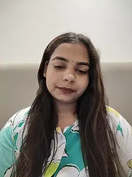 Chat +18 de Himani_0122 ao vivo
