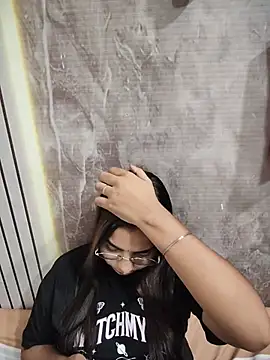 Himani_0122's Webcam Show