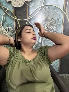 Chat +18 de Aayra_Joshi ao vivo