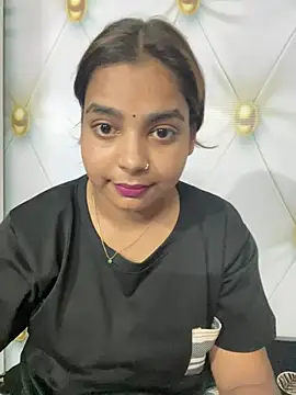 Aayra_Joshi webkamerás műsora