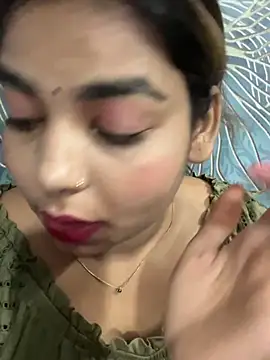 Chat XXX ao vivo de Aayra_Joshi