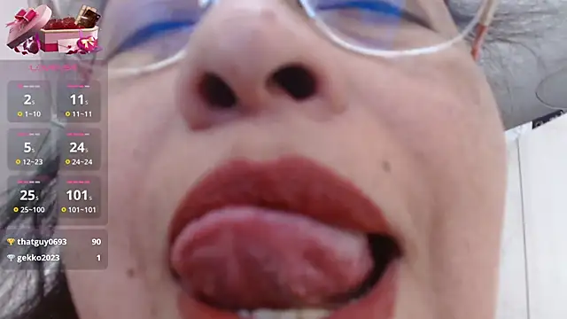 Онлайн чат XXX paola_xm