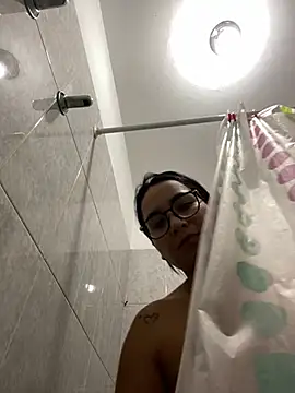 Val12777's Live XXX Chat