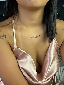 Val12777 Chat XXX in diretta