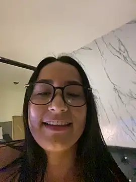 Val12777 live XXX chat
