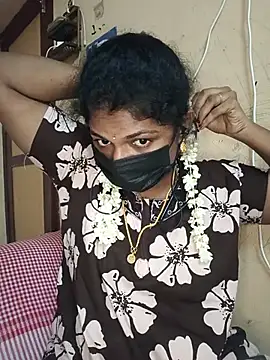 tamilsaisreen Webbikameraesitys