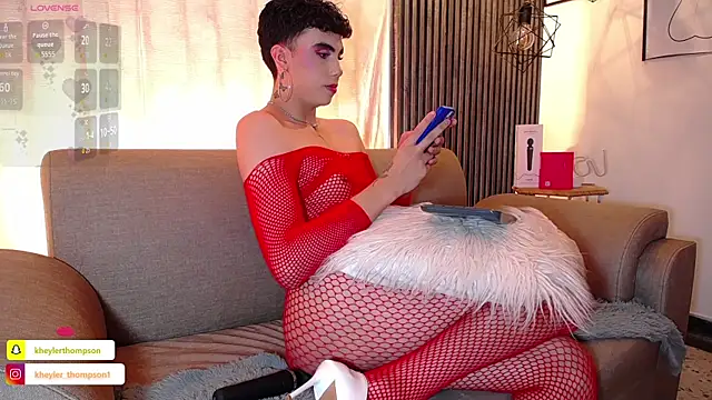 Kheyler_1 Show in webcam