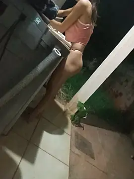 XXX chat uživo modela Fannyfoxfi