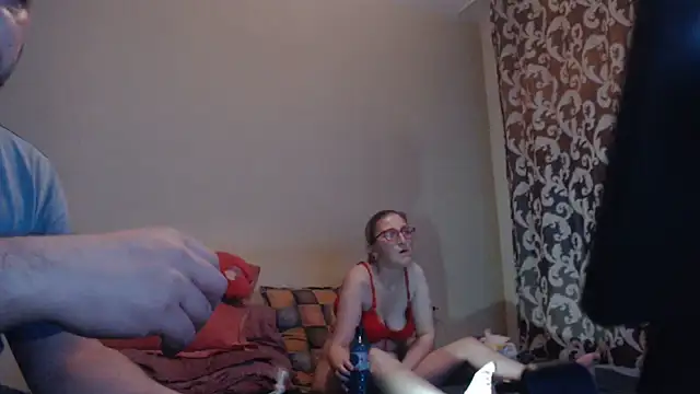 Chatroom XXX en direct de MoonedByEva2025