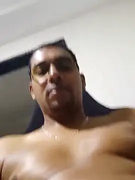 Reis001122 Show in webcam