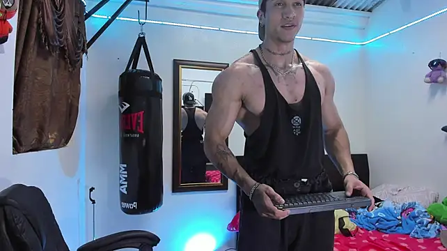 Bull__fit Pertunjukan Webcam
