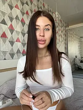 XXX chat uživo modela Lira_Fayeee