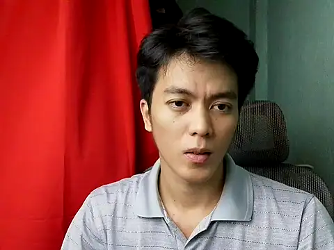 PitchedHangup Pertunjukan Webcam