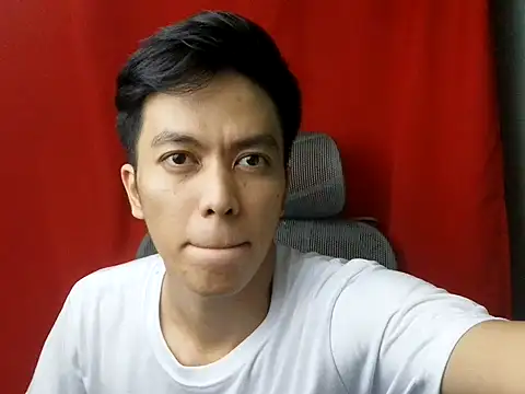 PitchedHangup Pertunjukan Webcam