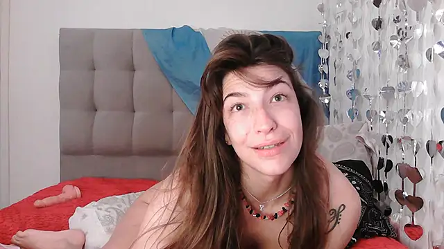Yara-Lolii Adlı Modelin Canlı XXX Sohbeti