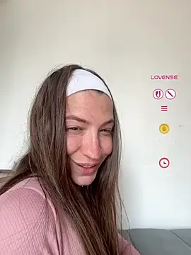 Yara-Lolii Show in webcam