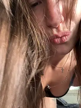 Yara-Lolii Live XXX-Chat