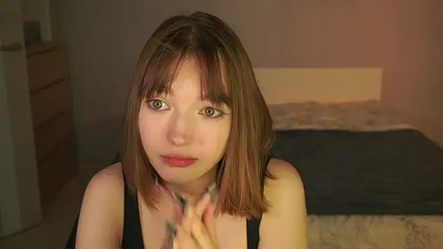 Chat +18 de Leyla_crsh ao vivo