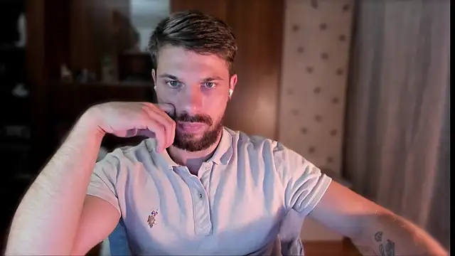 Tony_Wolf: вебкам-шоу
