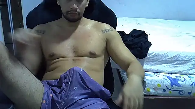 Show de moreno_dotado22 na webcam