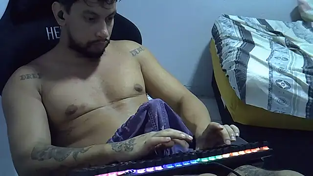 Show de moreno_dotado22 na webcam