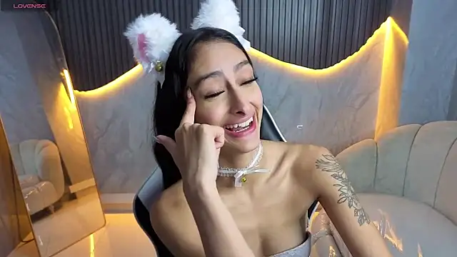 Tifany_Tx Chat XXX in diretta