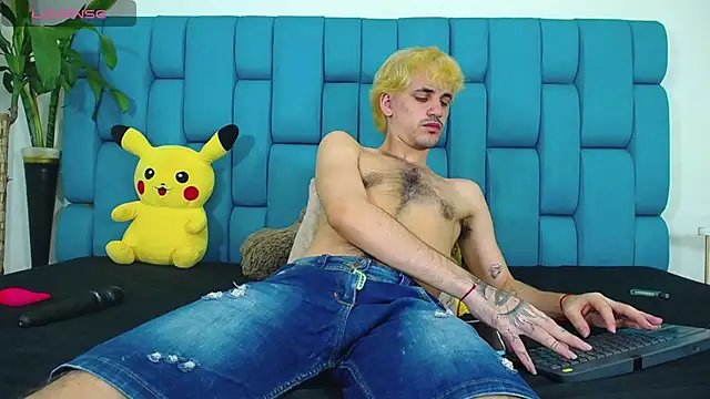 boy_Dirty_X: διαδικτυακό σόου στην κάμερα