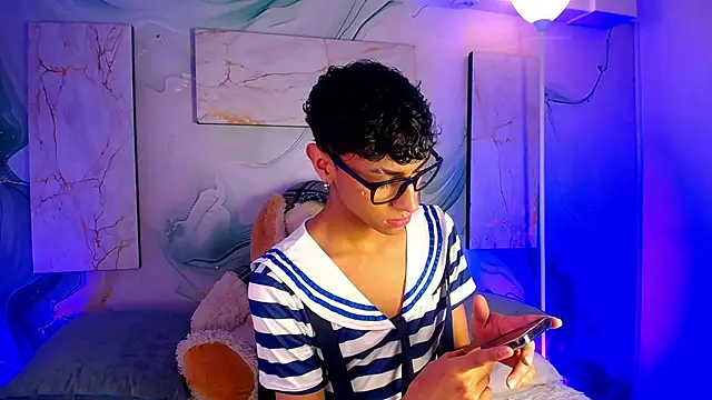 Show modela Owen_JP na web-kameri