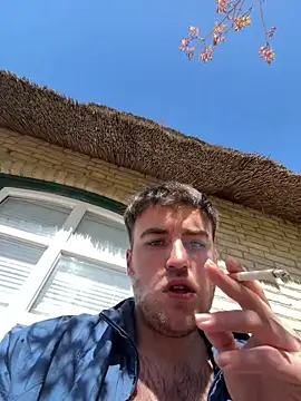 Pokazy przed kamerką – KinkyLovePublic