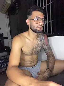 הופעת וובקאם של thedragonboyxxx