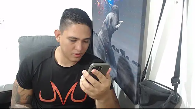 coltonmassiff Pertunjukan Webcam