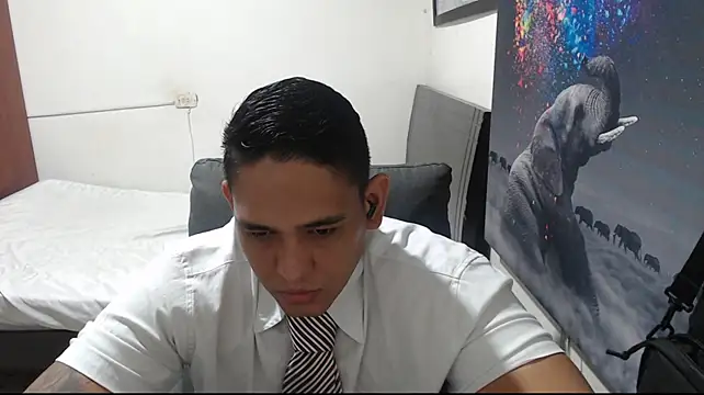 عرض كام coltonmassiff
