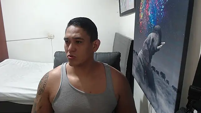 عرض كام coltonmassiff