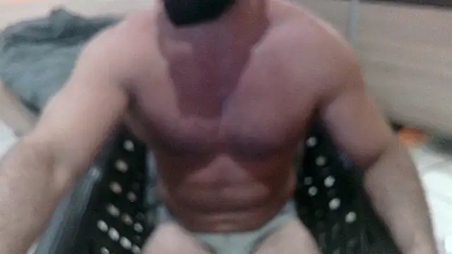 Show modela alieninhumanbody1 na web-kameri