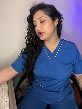 Amyy_1's Live XXX Chat