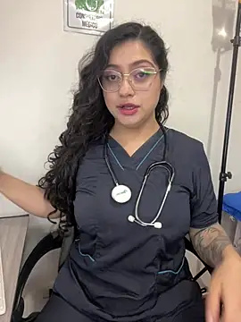 Amyy_1 Show in webcam