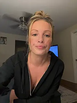 BellaBunny25's Webcam Show