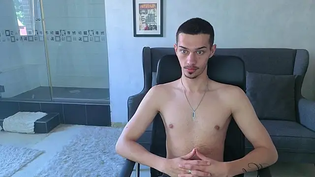 Show modela KaydenDrew na web-kameri
