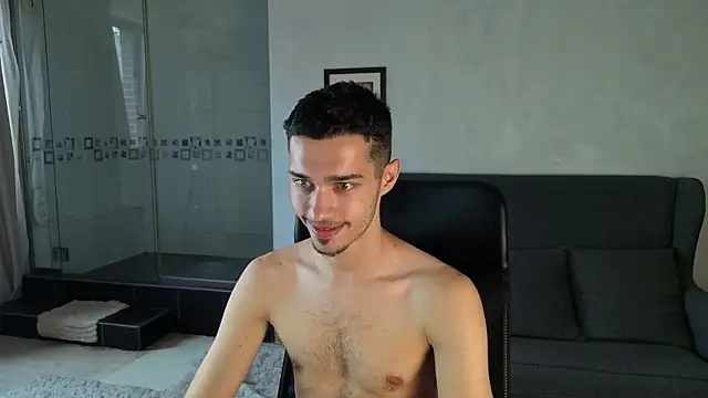 Show modela KaydenDrew na web-kameri